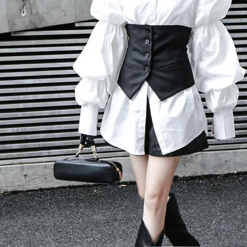 2025 summer trendy outfit with adjustable waist, half cut suit, vest, women's black
2025 summer trendy outfit with adjustable waist, half cut suit, vest, women's black