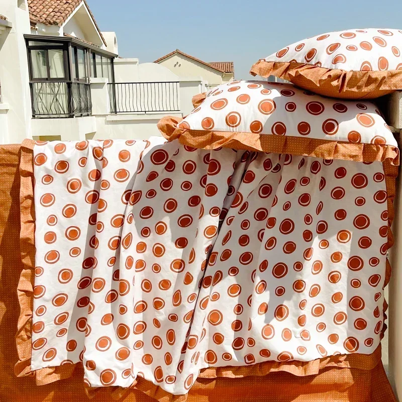 Strawberry Nordic Style Bedclothes Queen Size Bedding Skin-friendly Bed Linen Sets Home Bedsheets Set with Pillows Case постельн
Strawberry Nordic Style Bedclothes Queen Size Bedding Skin-friendly Bed Linen Sets Home Bedsheets Set with Pillows Case постельн