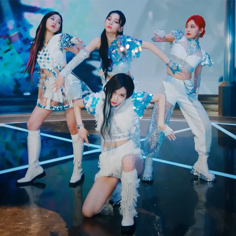 2025 Hip Hop Dancewear Cheerleader Uniform Gogo Dancer Costume K-pop Outfit Women Dancer Outfit Stage Costume Concert Outfits
2025 Hip Hop Dancewear Cheerleader Uniform Gogo Dancer Costume K-pop Outfit Women Dancer Outfit Stage Costume Concert Outfits