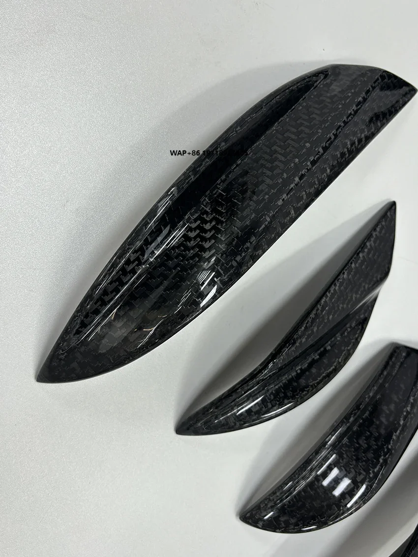 High Quality Fast Delivery Whole Sale Price Wet Carbon Fiber M Style Canards Body Kits for URUS
High Quality Fast Delivery Whole Sale Price Wet Carbon Fiber M Style Canards Body Kits for URUS