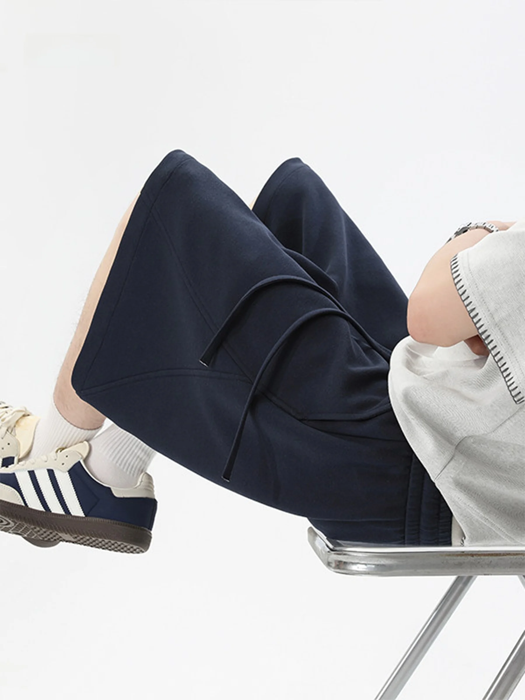 Sporty Casual Wide Leg Short Pants Men Women Loose Fit Straight Cut Five Shorts Cotton Blend Comfortable Summer Trousers
Sporty Casual Wide Leg Short Pants Men Women Loose Fit Straight Cut Five Shorts Cotton Blend Comfortable Summer Trousers