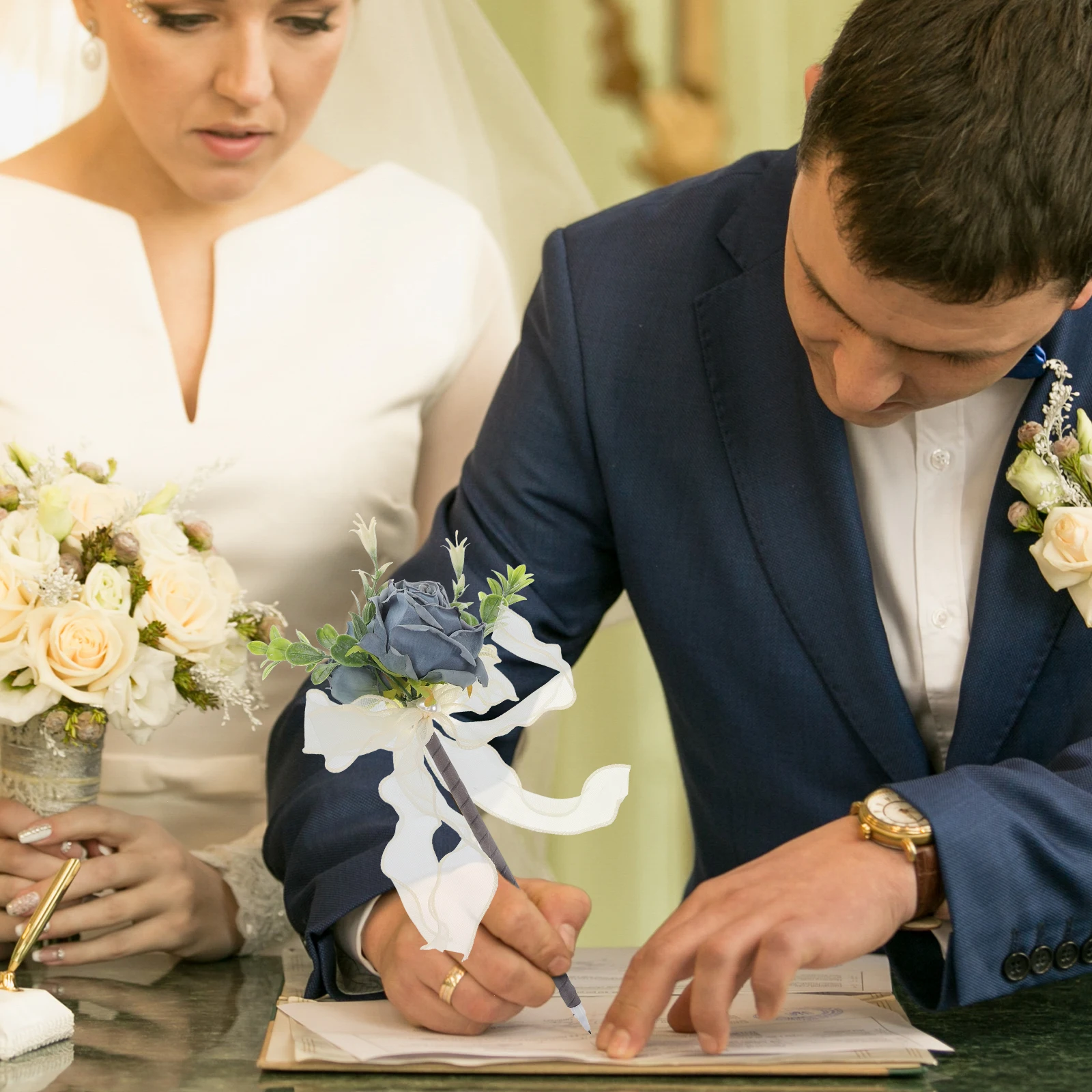 Unique Artificial Rose Ballpoint Pen Black Ink Creative Floral Design Elegant Writing Tool for Teachers Students Holiday Gifts
Unique Artificial Rose Ballpoint Pen Black Ink Creative Floral Design Elegant Writing Tool for Teachers Students Holiday Gifts