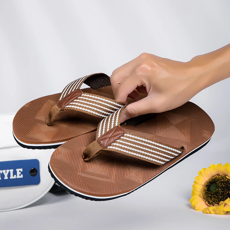 Wear-Resistant Summer Men's Sandals Outdoor Slip-On PVC Bottom EVA Upper Beach Flip Flops Comfortable Breathable Slippers
Wear-Resistant Summer Men's Sandals Outdoor Slip-On PVC Bottom EVA Upper Beach Flip Flops Comfortable Breathable Slippers