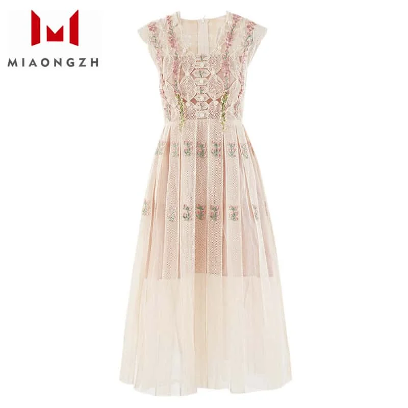 2025 Summer New For Women Lace Embroidery Dress V Neck Sleeveless Vintage Temperament Slimming Mini Elegant Female Party Dress
2025 Summer New For Women Lace Embroidery Dress V Neck Sleeveless Vintage Temperament Slimming Mini Elegant Female Party Dress
