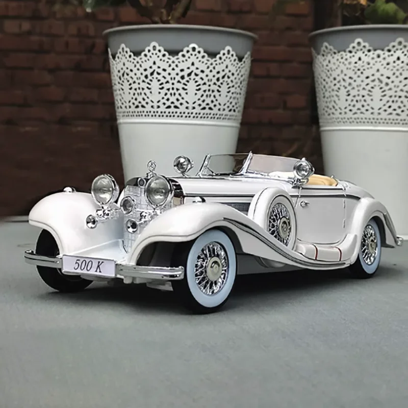 Maisto 1:18 Scale 1936 500K Alloy Vintage Car Model Simulation Toy desktop Collection Gift Souvenirs Static Display
Maisto 1:18 Scale 1936 500K Alloy Vintage Car Model Simulation Toy desktop Collection Gift Souvenirs Static Display
