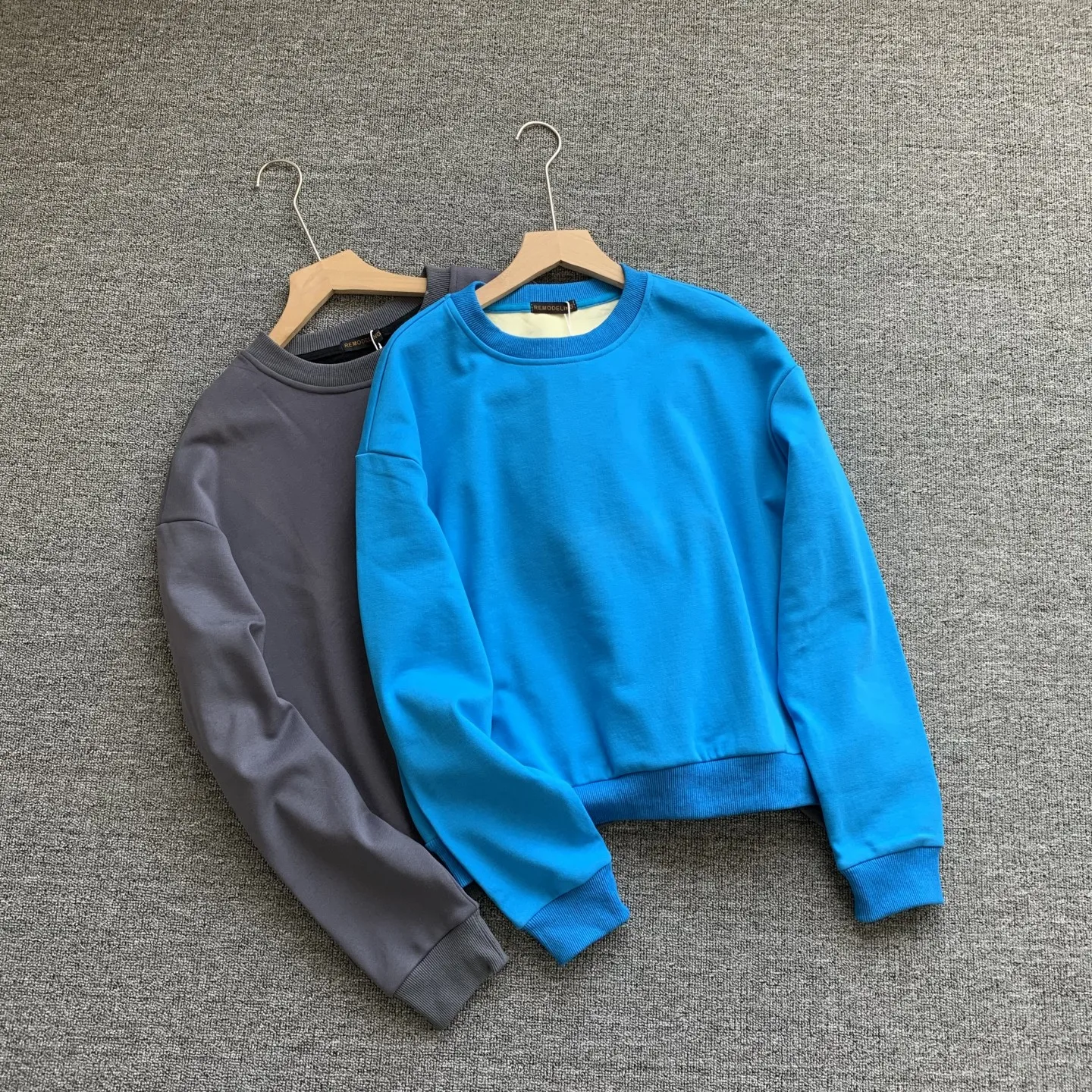 Korean Style Fleece Lined Hoodie Casual Loose Long Sleeve round Neck Pullover for Teenage Students Autumn Winter Streetwear
Korean Style Fleece Lined Hoodie Casual Loose Long Sleeve round Neck Pullover for Teenage Students Autumn Winter Streetwear