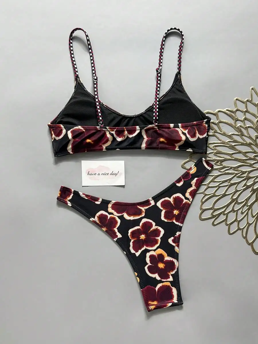 Elegant Vintage Floral Plaid Print Two Piece Bikini Swimsuit For Beach Pool Party
Elegant Vintage Floral Plaid Print Two Piece Bikini Swimsuit For Beach Pool Party
