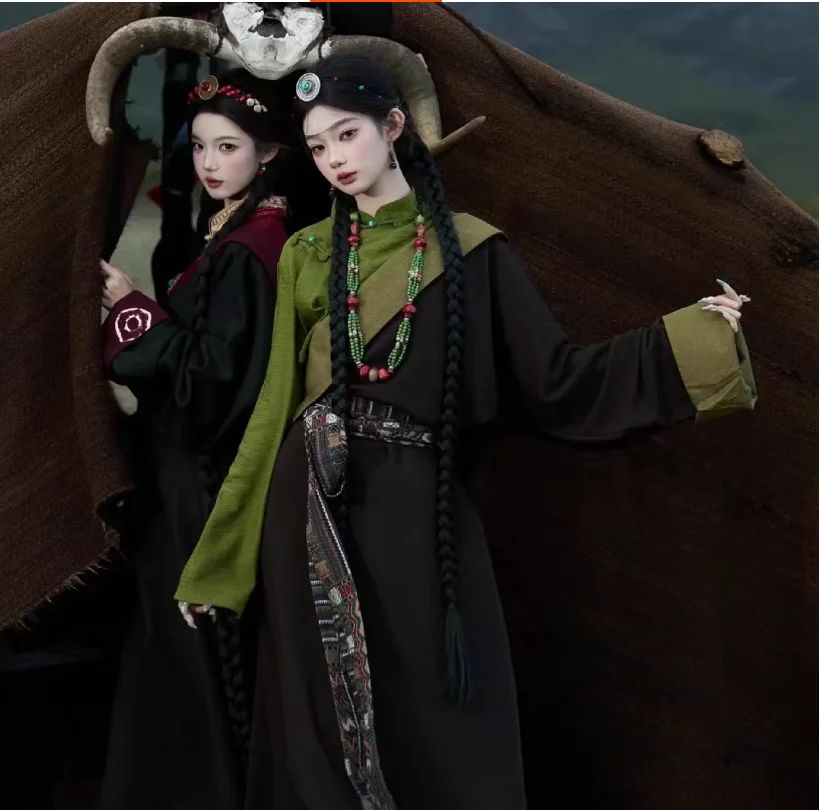 Ethnic Retro Embroidered Wool Coat Tibetan Robe Women's Dress Festival Dance Attire
Ethnic Retro Embroidered Wool Coat Tibetan Robe Women's Dress Festival Dance Attire