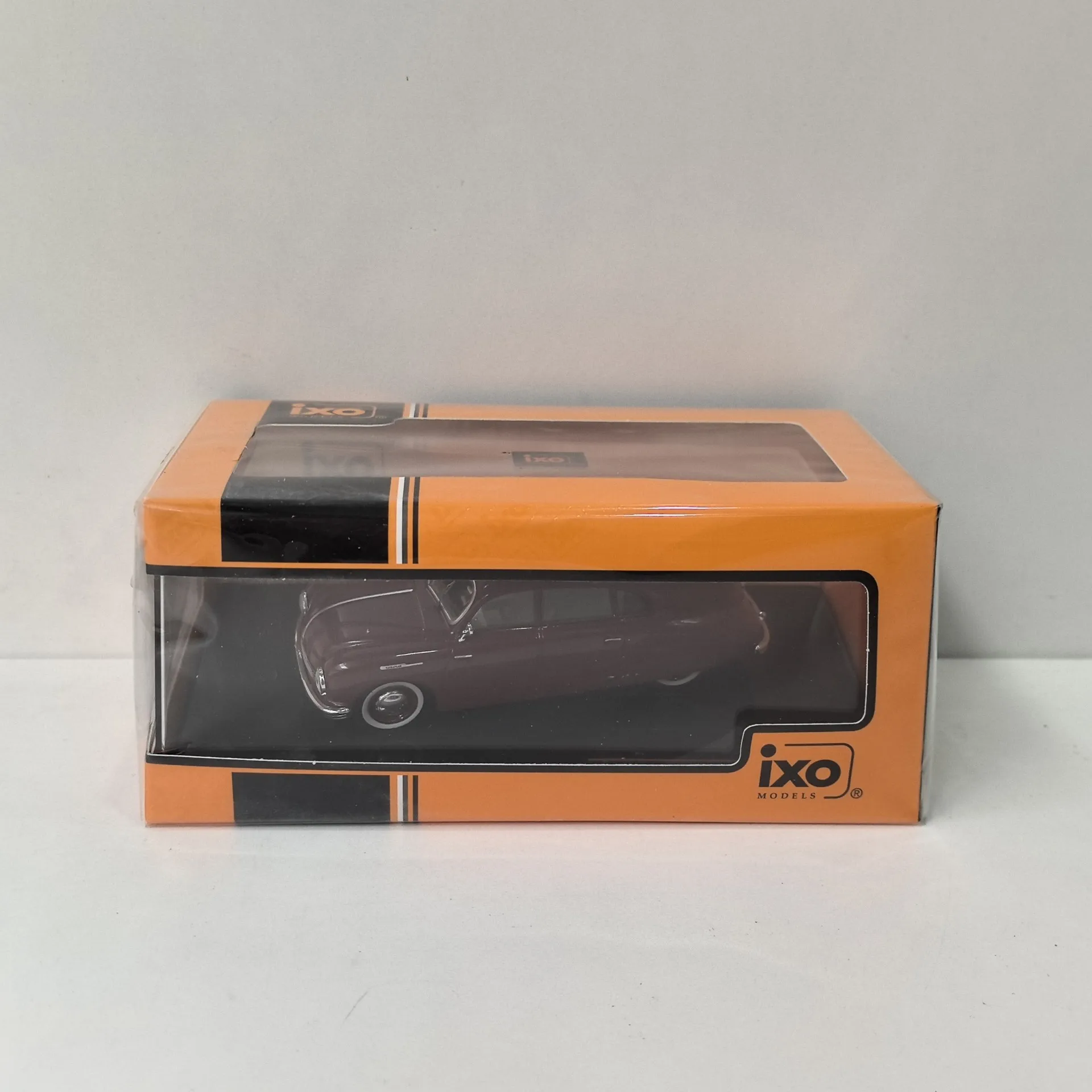 Diecast IXO 1/43 Scale TATRA T600 TATRAPLAN 1950 Too Dragging Alloy Car Model Collectible Toy Gift Souvenir Display Ornament
Diecast IXO 1/43 Scale TATRA T600 TATRAPLAN 1950 Too Dragging Alloy Car Model Collectible Toy Gift Souvenir Display Ornament