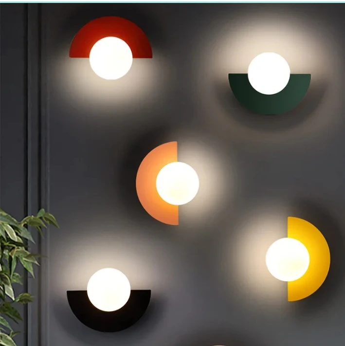 LED Wall Lamp Nordic Wrought Iron Bedroom Bedside Wall Light Simple Colorful Plastic Ball Indoor Living Room
LED Wall Lamp Nordic Wrought Iron Bedroom Bedside Wall Light Simple Colorful Plastic Ball Indoor Living Room