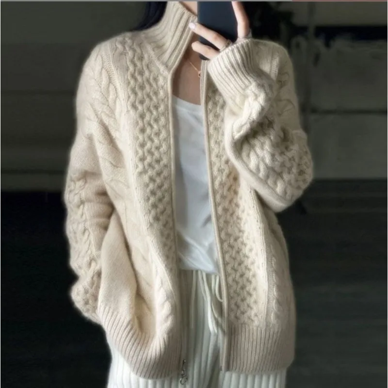 Heavy-duty Thick High-neck Zippered Twisted Cashmere Cardigan, Laid-back and Loose-fitting Short-sleeved Sweater
Heavy-duty Thick High-neck Zippered Twisted Cashmere Cardigan, Laid-back and Loose-fitting Short-sleeved Sweater