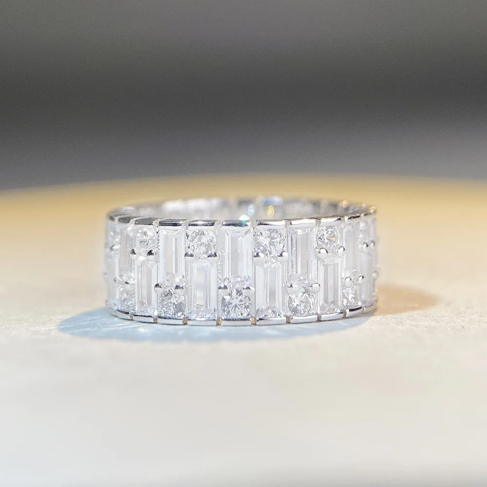 Couple ring, men's and women's S925 sterling silver ring, European and American hip-hop niche design ring does not fade
Couple ring, men's and women's S925 sterling silver ring, European and American hip-hop niche design ring does not fade