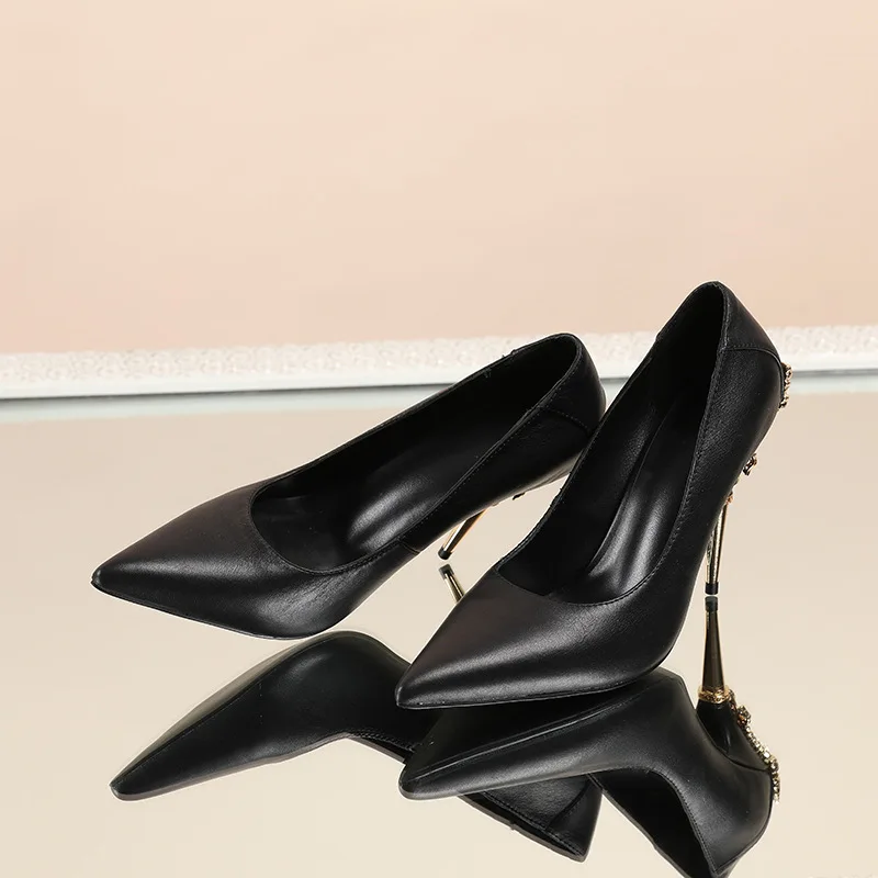 Sexy Strange Heel Pointed Toe High Heels Metal Decoration Pumps Women Stiletto Shoes Shallow Banquet Large Size Loafers Zapato
Sexy Strange Heel Pointed Toe High Heels Metal Decoration Pumps Women Stiletto Shoes Shallow Banquet Large Size Loafers Zapato