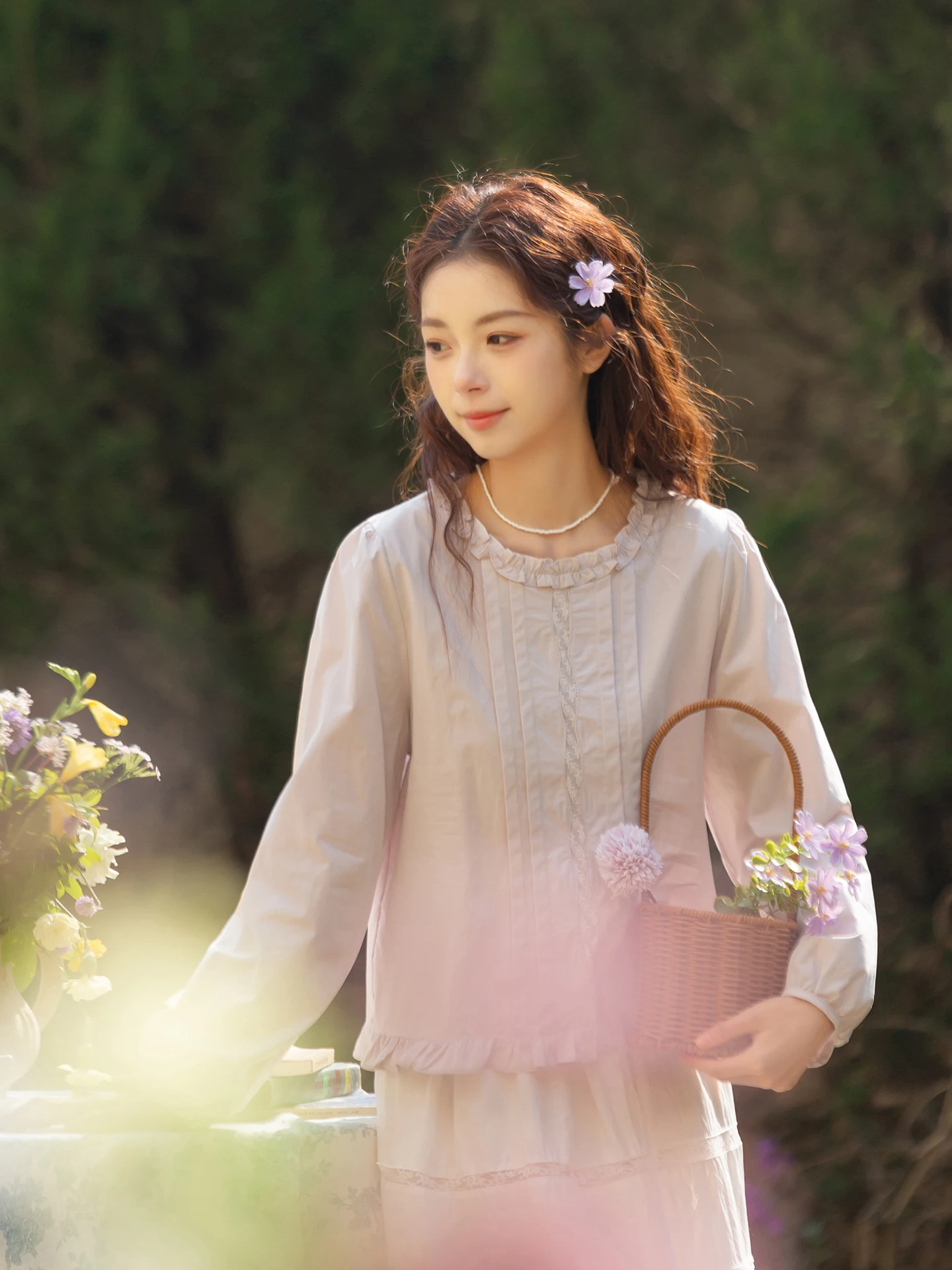 Новинка! Женская пастельная блузка с длинным рукавом и круглым вырезом, из хлопковой смесовой ткани, с цветочным принтом, нежная, весенняя, цветная.
Новинка! Женская пастельная блузка с длинным рукавом и круглым вырезом, из хлопковой смесовой ткани, с цветочным принтом, нежная, весенняя, цветная.