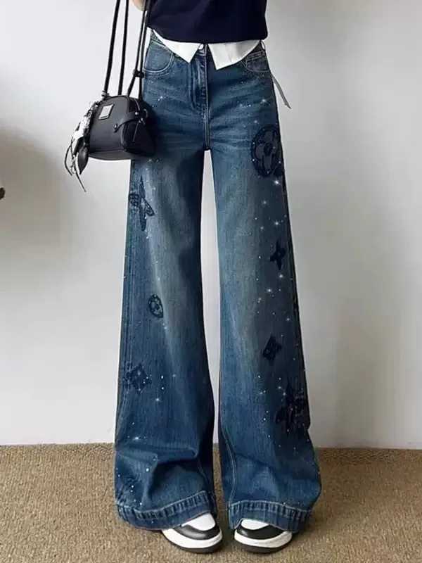 Джинсы с высокой талией и прямыми штанинами, женские, весенние, новая модная модель, с принтом и стразами, широкие брюки, повседневные, удобные, больших размеров
Джинсы с высокой талией и прямыми штанинами, женские, весенние, новая модная модель, с принтом и стразами, широкие брюки, повседневные, удобные, больших размеров
