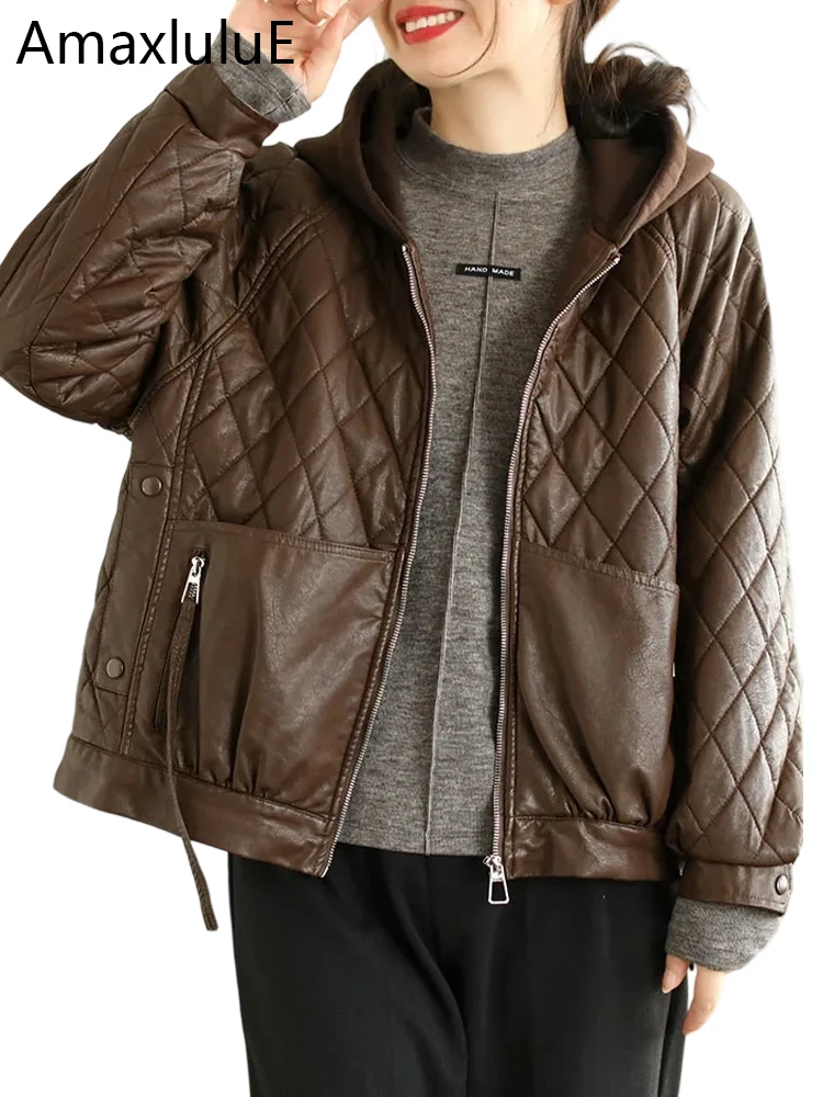 Amax luluE 2025 Winter Thicken Coats Women Fashion Loose Hooded Quilted Pu Leather Jackets Ladies Warm Vintage Casual Fur Parkas
Amax luluE 2025 Winter Thicken Coats Women Fashion Loose Hooded Quilted Pu Leather Jackets Ladies Warm Vintage Casual Fur Parkas