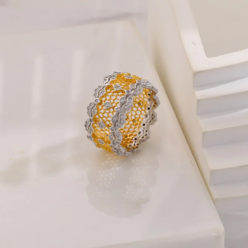 Hot Seller Two-Tone Light Luxury Brushed Honeycomb Hollow Out Ring for Women, Italian Retro Vintage Niche
Hot Seller Two-Tone Light Luxury Brushed Honeycomb Hollow Out Ring for Women, Italian Retro Vintage Niche