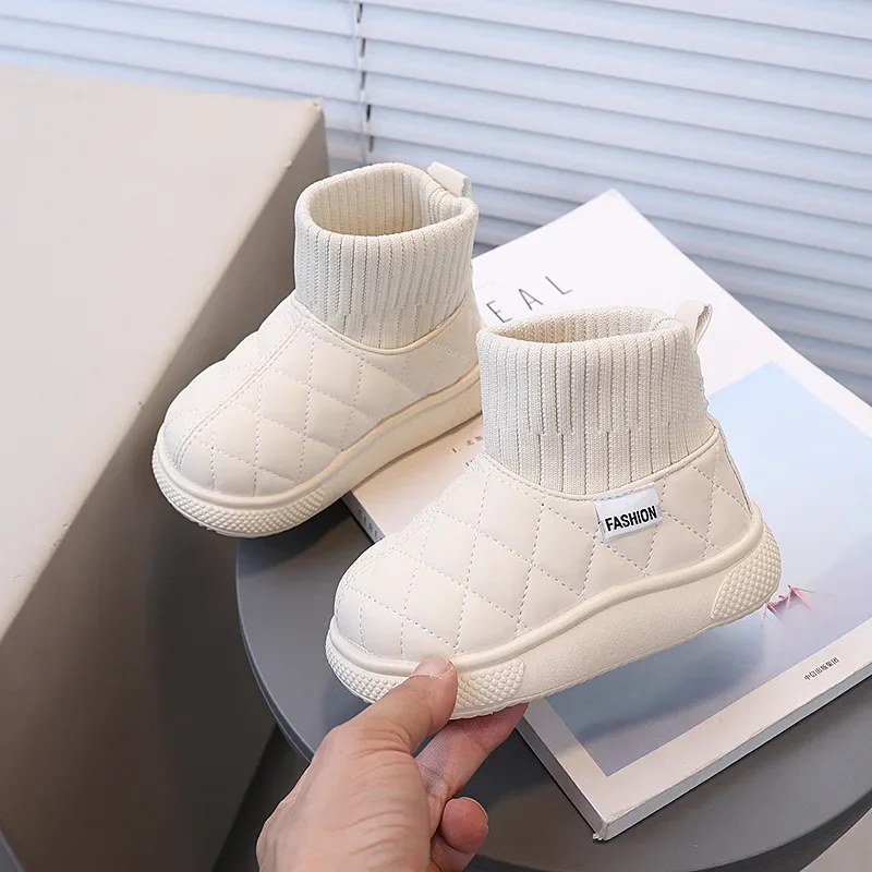 Boys Girls Flat Shoes Non-slip for Winter Children Warm Boots with Thick Cotton 2024 New Fashion Kids Snow Boots Solid Color
Boys Girls Flat Shoes Non-slip for Winter Children Warm Boots with Thick Cotton 2024 New Fashion Kids Snow Boots Solid Color