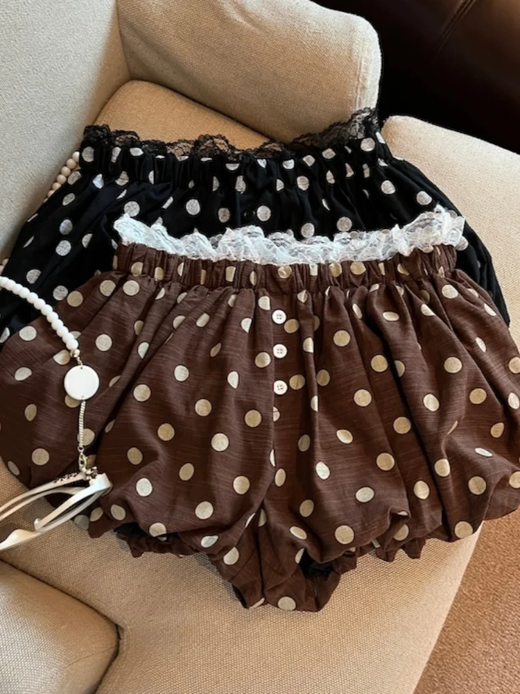 Summer New Style Women's Lace Splicing Polka Dot Bloomer Shorts Elastic Waist High Waist Straight Leg Pants Korean Commute Style
Summer New Style Women's Lace Splicing Polka Dot Bloomer Shorts Elastic Waist High Waist Straight Leg Pants Korean Commute Style