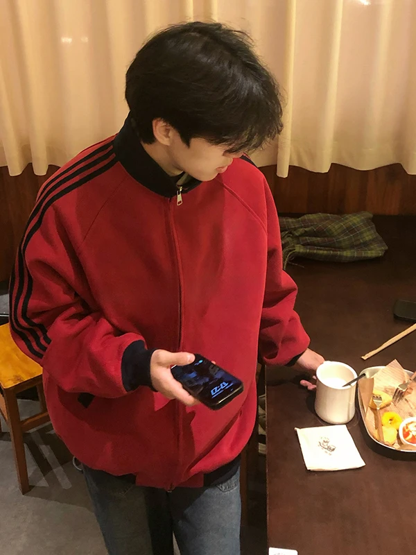 Red And White Stripes Stand Collar Jaet Men's Casual Loose Fit Sportswear Zipper Decoration Splice Pattern Daily Wear
Red And White Stripes Stand Collar Jaet Men's Casual Loose Fit Sportswear Zipper Decoration Splice Pattern Daily Wear