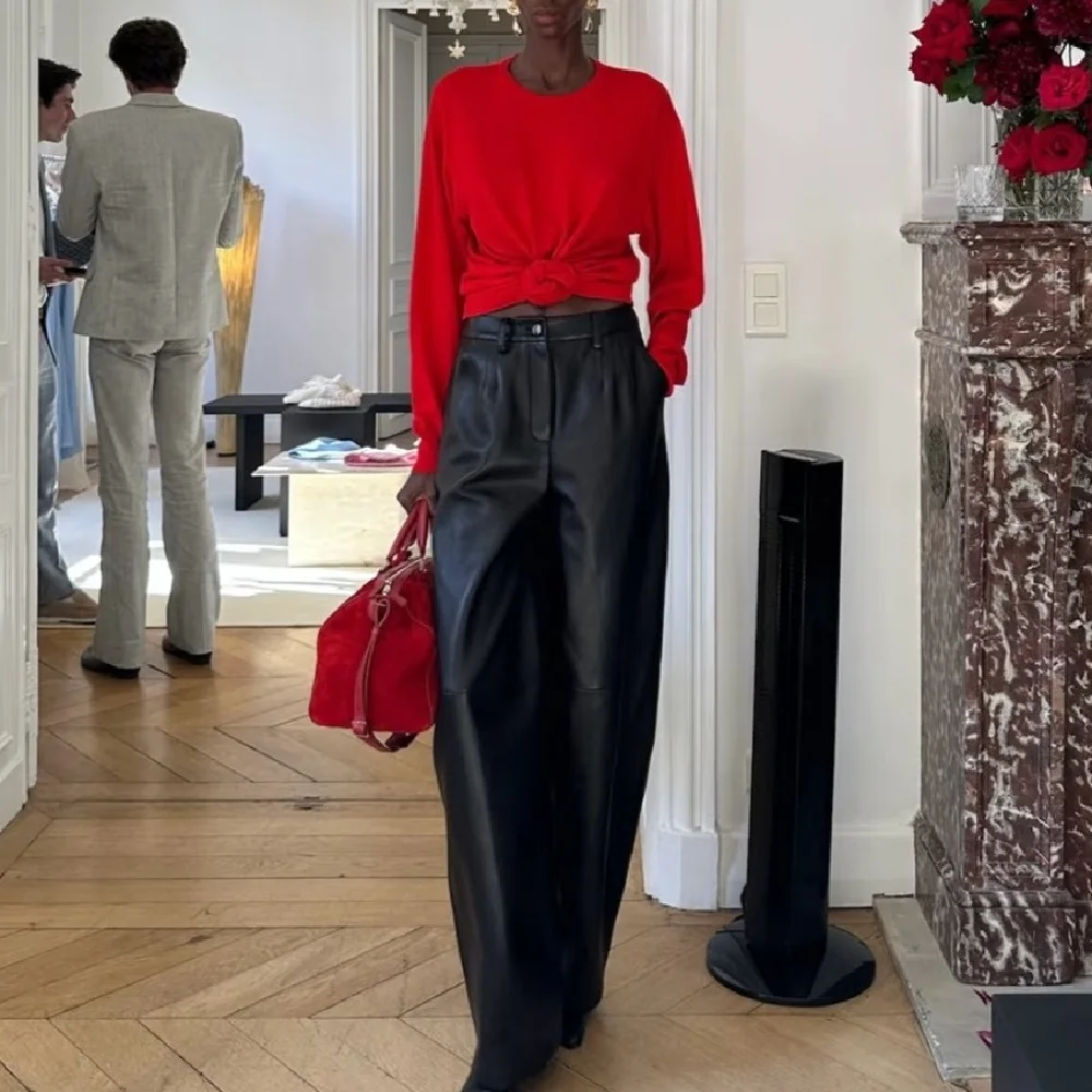 Женская модная футболка 2026 года, хлопковая рубашка на пуговицах, повседневная женская одежда, футболка с длинным рукавом, новинка Y2K, универсальный пуловер
Женская модная футболка 2026 года, хлопковая рубашка на пуговицах, повседневная женская одежда, футболка с длинным рукавом, новинка Y2K, универсальный пуловер