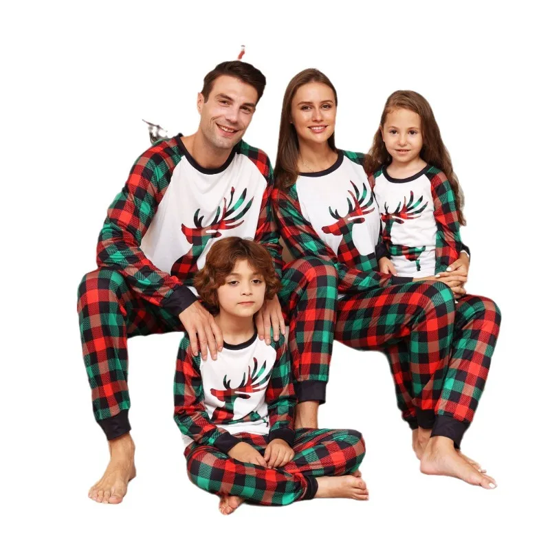 2023 New Christmas Parent-child Homewear Checkered Round Neck Pajama Set Deer Printed Xmas Home Suits
2023 New Christmas Parent-child Homewear Checkered Round Neck Pajama Set Deer Printed Xmas Home Suits