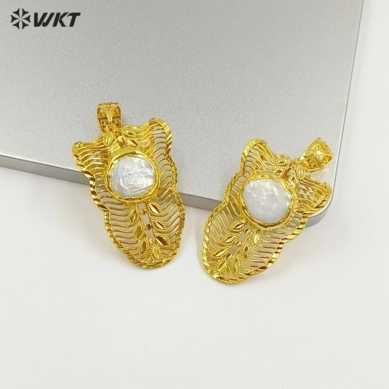 WT-JP419 Высококачественный кулон неправильной формы с натуральным пресноводным жемчугом и настоящим позолоченным покрытием для женщин, драгоценные подарки
WT-JP419 Высококачественный кулон неправильной формы с натуральным пресноводным жемчугом и настоящим позолоченным покрытием для женщин, драгоценные подарки