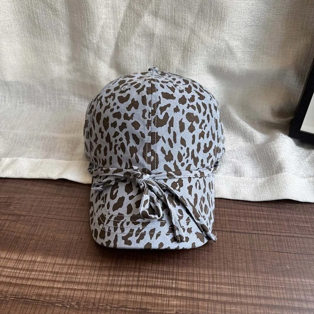Adjustable Leopard Print Bow Baseball Cap Sunscreen Sunshade Y2K Peaked Hat Polyester Versatile American Style Casquette Men
Adjustable Leopard Print Bow Baseball Cap Sunscreen Sunshade Y2K Peaked Hat Polyester Versatile American Style Casquette Men