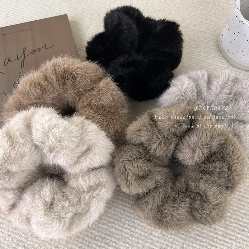Scrunchie Soft Faux Mink Plush Large Hair Tie for Women Retro Winter Warm Cozy Elastic Ponytail Holder Premium Vintage
Scrunchie Soft Faux Mink Plush Large Hair Tie for Women Retro Winter Warm Cozy Elastic Ponytail Holder Premium Vintage
