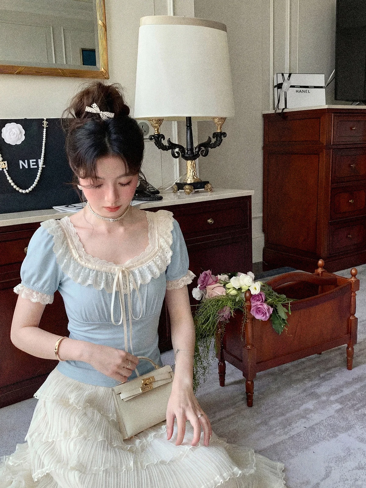 Blue Lace Trim Square Collar T-Shirt Women's Summer High-End Feeling Top Aunt Deer Aunt Zhuo Uncle Summer Rain Clear Lotus
Blue Lace Trim Square Collar T-Shirt Women's Summer High-End Feeling Top Aunt Deer Aunt Zhuo Uncle Summer Rain Clear Lotus