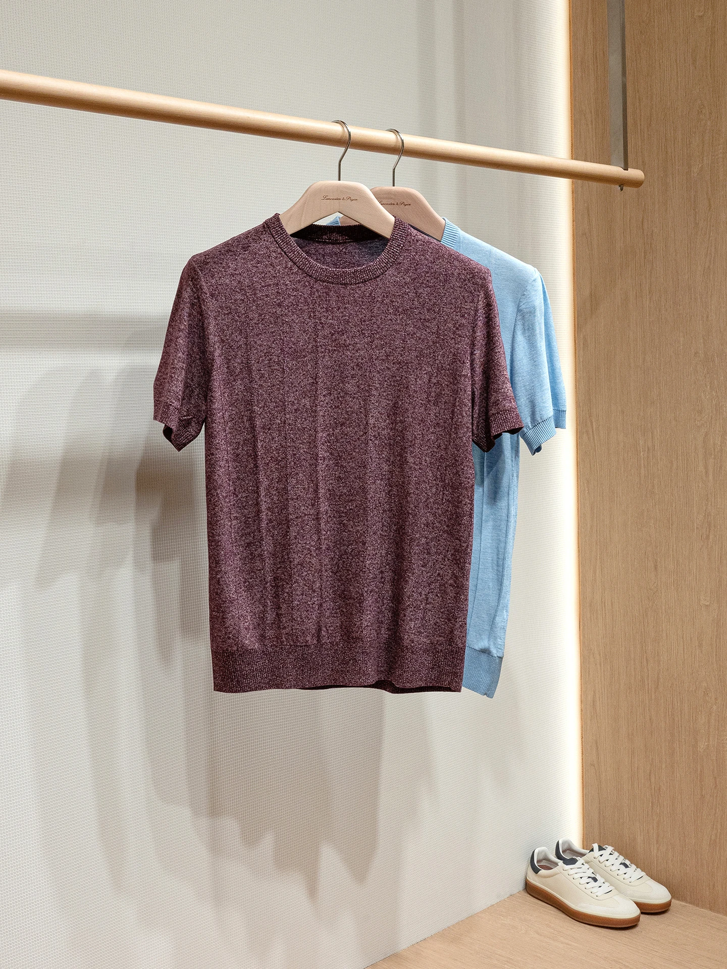 Italian Style Men's Short Sleeve T-Shirt Woven Mixed Fabric Summer Knitted round NeckBOOM SOLO Standard Fit Casual Style
Italian Style Men's Short Sleeve T-Shirt Woven Mixed Fabric Summer Knitted round NeckBOOM SOLO Standard Fit Casual Style