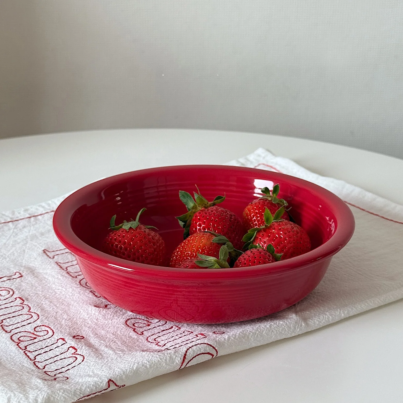 Takemehome Cisas een Red Small Soup Plate Fruit Plate Fried Rice Plate Beautiful Slow Soup Plate Cover Rice Bowl
Takemehome Cisas een Red Small Soup Plate Fruit Plate Fried Rice Plate Beautiful Slow Soup Plate Cover Rice Bowl