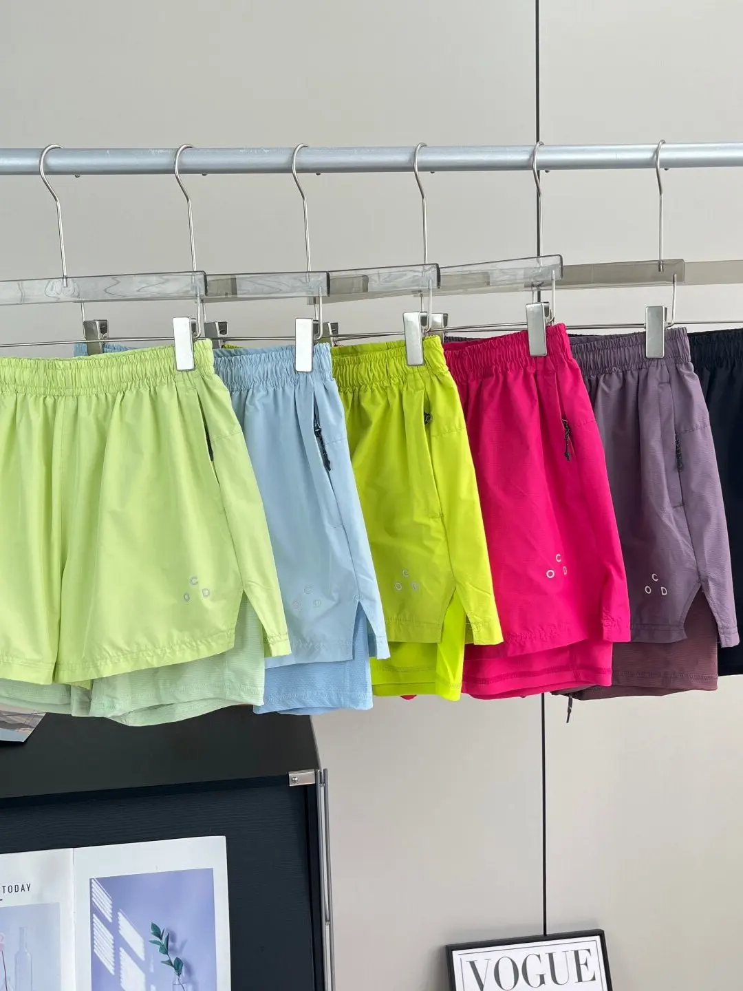 Outdoor Running Shorts Thin Zipper Quick Dry Sports Women's High Waist Wide Leg Pants Breathable Casual Style plus Size
Outdoor Running Shorts Thin Zipper Quick Dry Sports Women's High Waist Wide Leg Pants Breathable Casual Style plus Size