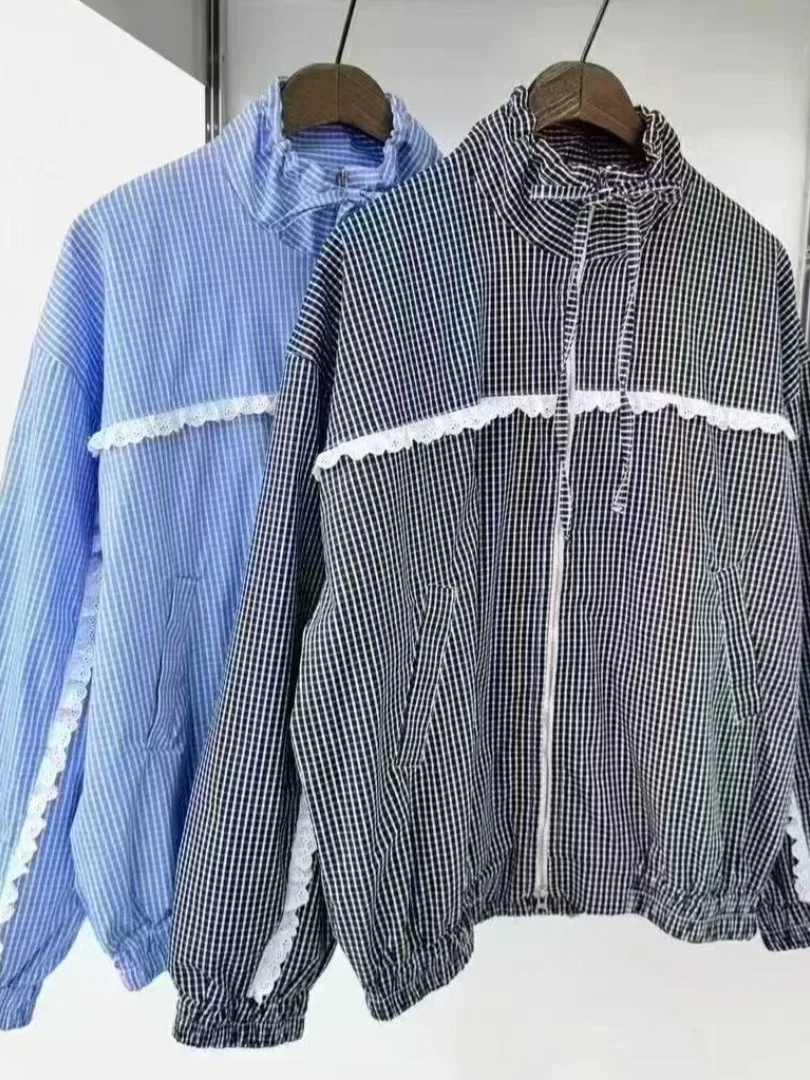 Chic Spring New Plaid Splicing Lace Trim Stand Collar Zipper Jaet Women's Top Faionable Ele Sle for Ladies
Chic Spring New Plaid Splicing Lace Trim Stand Collar Zipper Jaet Women's Top Faionable Ele Sle for Ladies