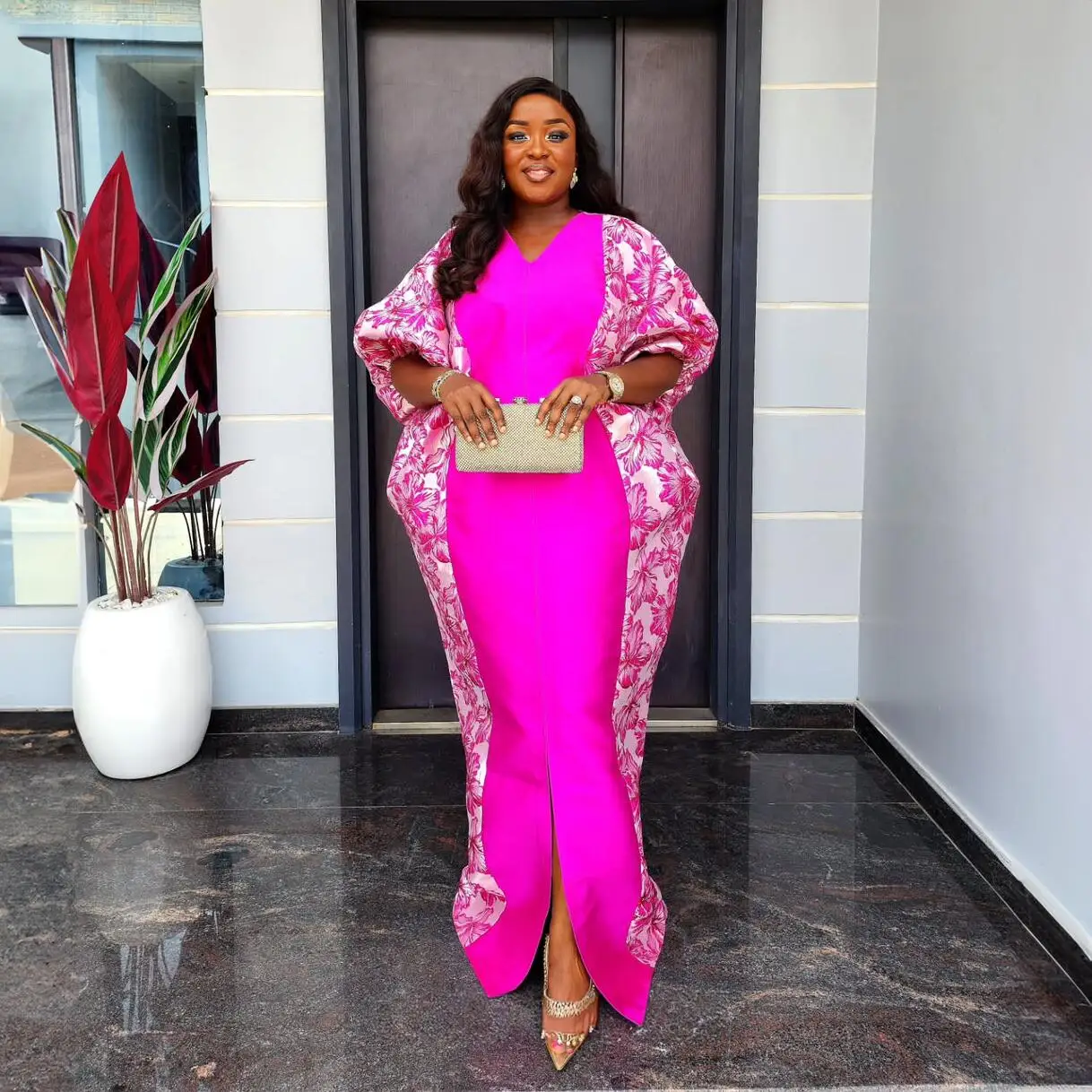 Elegant church clothes for woman Popular Design african dresses for woman Classic African woman boubou
Elegant church clothes for woman Popular Design african dresses for woman Classic African woman boubou