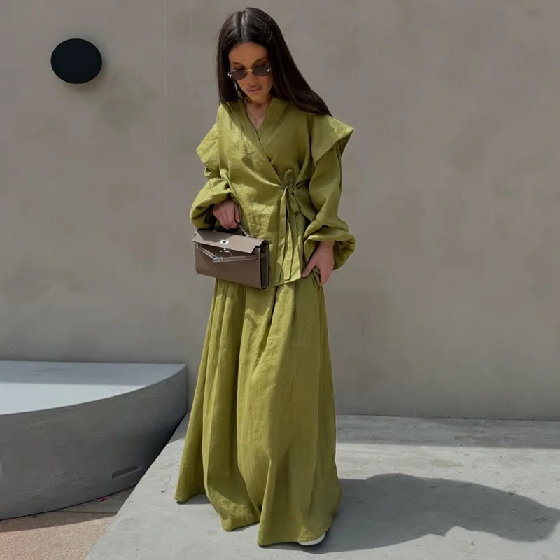 2026 Spring New Solid Color Waist Strap Horn Sleeve Top and Half length Skirt Two piece Set for Women
2026 Spring New Solid Color Waist Strap Horn Sleeve Top and Half length Skirt Two piece Set for Women