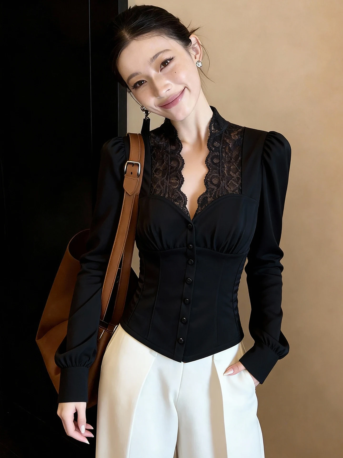Slim Fit V-Neck Lace Shirt Spring Fashion Inner Wear Casual Style Long Sleeve Elegant Thinming Top Women's Premium Quality Bl...
Slim Fit V-Neck Lace Shirt Spring Fashion Inner Wear Casual Style Long Sleeve Elegant Thinming Top Women's Premium Quality Bl...