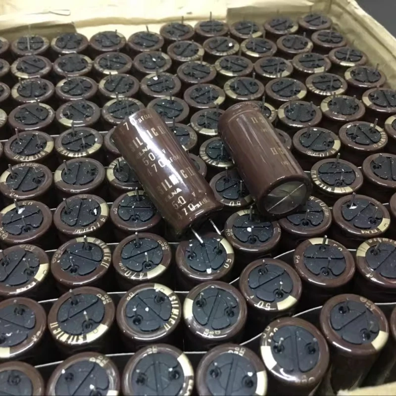 2 шт./лот ELNA SIL MIC медный ножной аудиоэлектролитический конденсатор 50 В 470 мкФ
2 шт./лот ELNA SIL MIC медный ножной аудиоэлектролитический конденсатор 50 В 470 мкФ