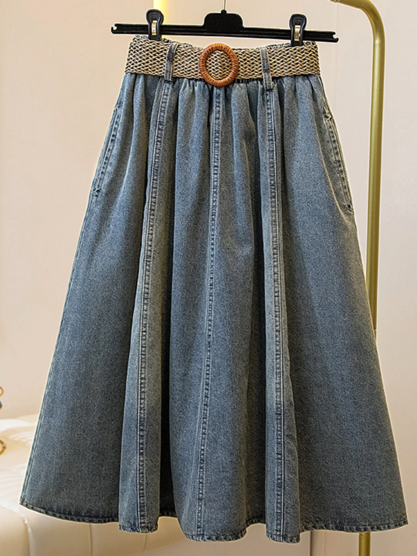 Retro Blue Denim A-Line Skirt with Belt High Waist Flared Skirts Women Summer plus Size Slimming Korean Style Casual
Retro Blue Denim A-Line Skirt with Belt High Waist Flared Skirts Women Summer plus Size Slimming Korean Style Casual