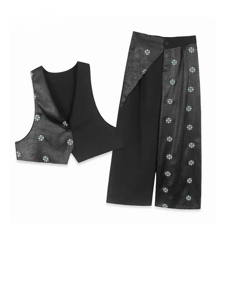 Big Size Black Embroidery Vest Wide Leg Pants Two Piece Suit New V-Neck Women Fashion Tide Spring Autumn
Big Size Black Embroidery Vest Wide Leg Pants Two Piece Suit New V-Neck Women Fashion Tide Spring Autumn
