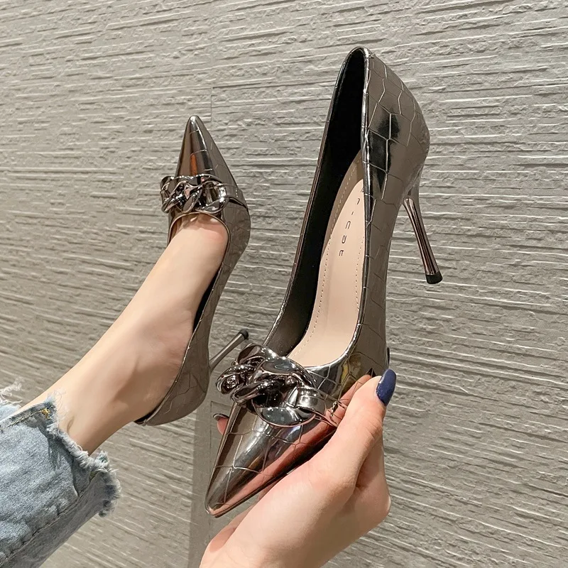 High-heeled women's thin heel 2026 spring new French-style pointed sexy low-cut versatile patent leather single shoes
High-heeled women's thin heel 2026 spring new French-style pointed sexy low-cut versatile patent leather single shoes