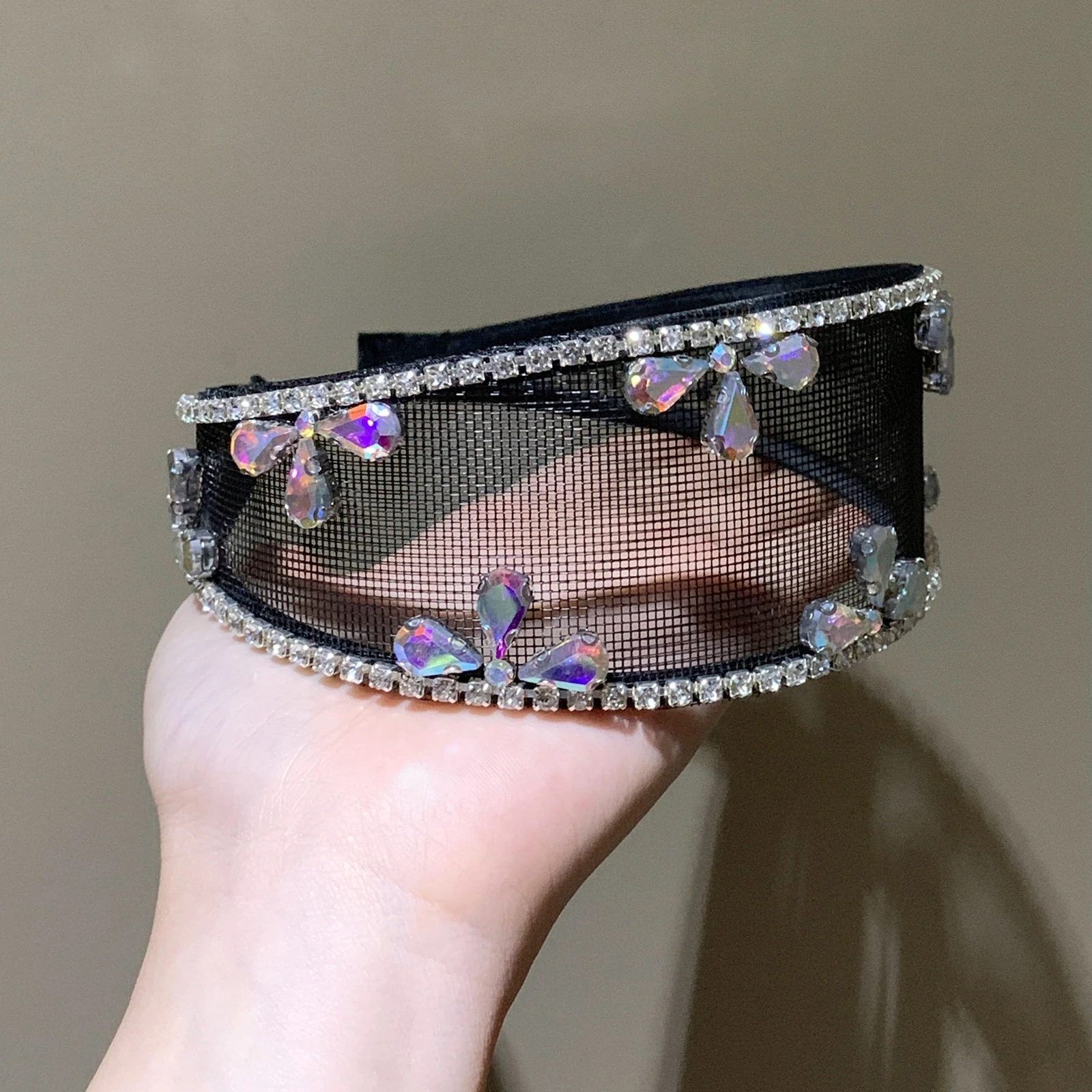 Korean Style Light Luxury Wide Brim Prom Hair Accessories Baroque Sparkling Diamond Mesh Headband Exquisite Hair Hoop
Korean Style Light Luxury Wide Brim Prom Hair Accessories Baroque Sparkling Diamond Mesh Headband Exquisite Hair Hoop