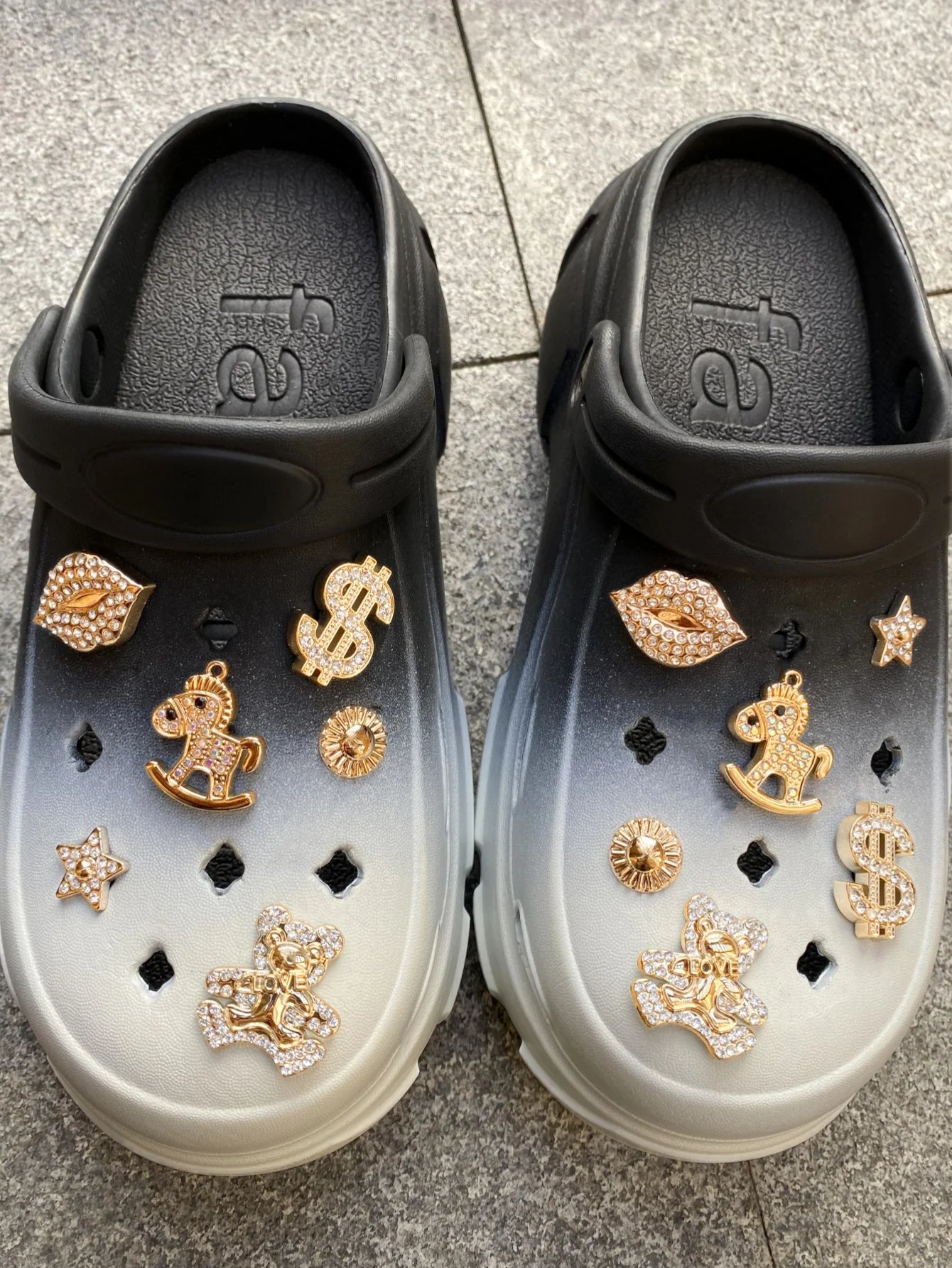 Съемные аксессуары для обуви Golden Bear своими руками, универсальные зажимы для обуви для женских сандалий, тапочек, пляжных сумок, идеально подходят для хули
Съемные аксессуары для обуви Golden Bear своими руками, универсальные зажимы для обуви для женских сандалий, тапочек, пляжных сумок, идеально подходят для хули