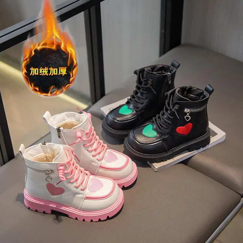 Kawaii повседневная обувь, модная детская обувь, хлопковые сапоги с сердечками для девочек, осень-зима 2022, низкие ботильоны на боковой молнии в британском стиле
Kawaii повседневная обувь, модная детская обувь, хлопковые сапоги с сердечками для девочек, осень-зима 2022, низкие ботильоны на боковой молнии в британском стиле