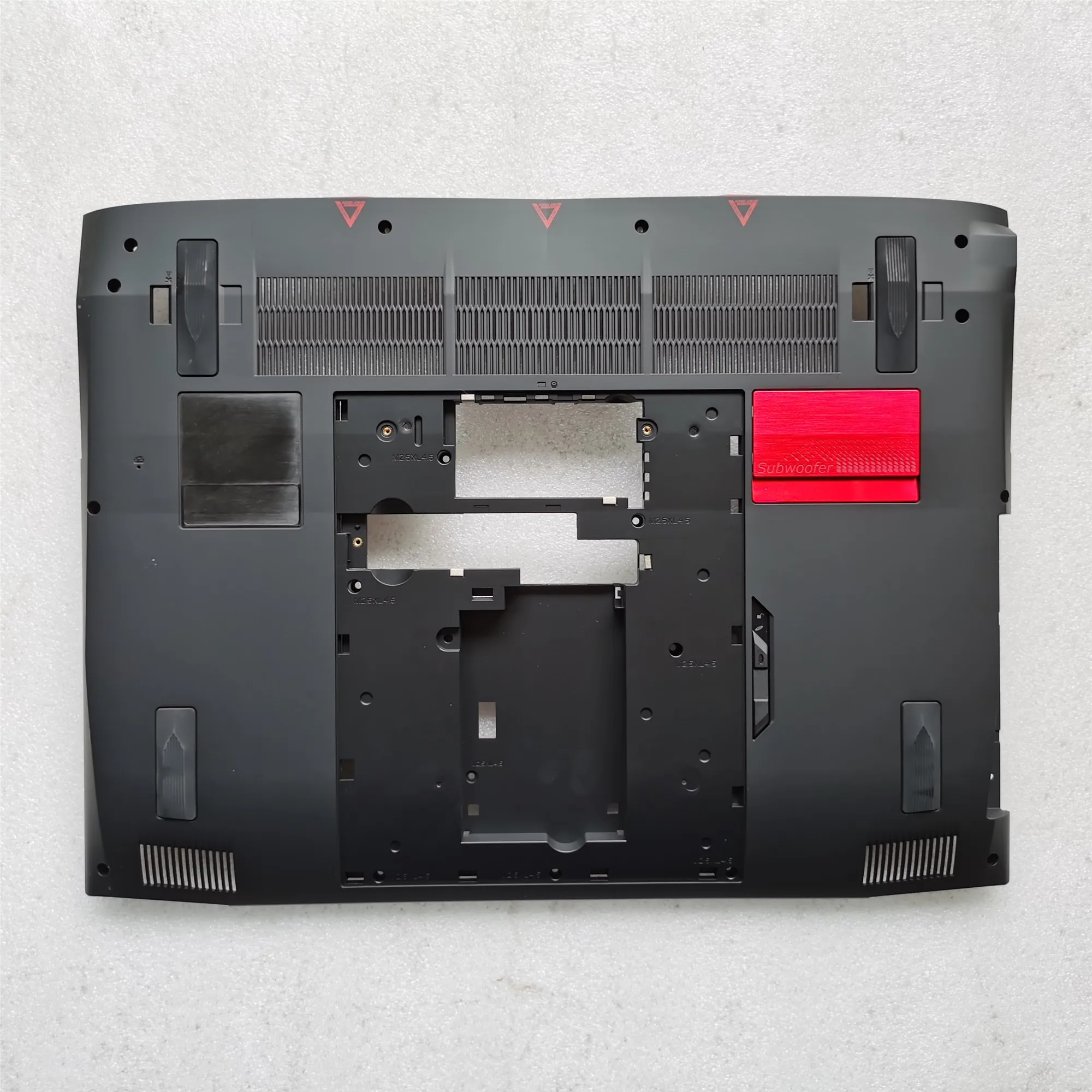New laptop bottom case base cover for ACER Predator 17 series G9-791-74WH 13N1-0RA0111
New laptop bottom case base cover for ACER Predator 17 series G9-791-74WH 13N1-0RA0111