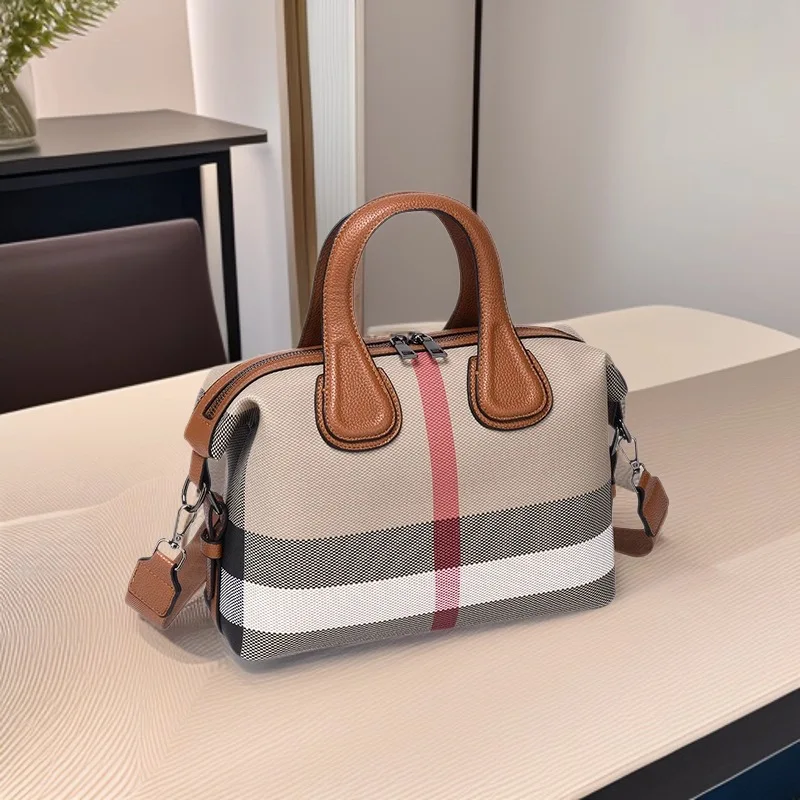 Trendy Unique Letter Logo Diaper Bag For Women Classic Vintage Crossbody Bag Luxury Designer Leather Messenger Purse And Tote
Trendy Unique Letter Logo Diaper Bag For Women Classic Vintage Crossbody Bag Luxury Designer Leather Messenger Purse And Tote