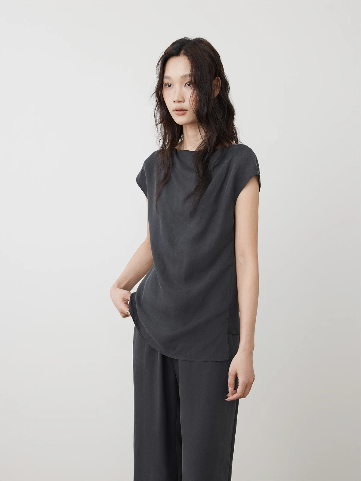 Asymmetric Copper Ammonia Silk Shirt Shoulder Slash Neck Loose Fit Short Sleeve Women's Casual Style Spring Summer New Arriva...
Asymmetric Copper Ammonia Silk Shirt Shoulder Slash Neck Loose Fit Short Sleeve Women's Casual Style Spring Summer New Arriva...