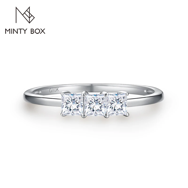 Mintybox S925 Sliver Moissanite Ring D Color Princess Cut 18K Plated Jewelry Brilliant Rings for Women Engagement Wedding Gift
Mintybox S925 Sliver Moissanite Ring D Color Princess Cut 18K Plated Jewelry Brilliant Rings for Women Engagement Wedding Gift