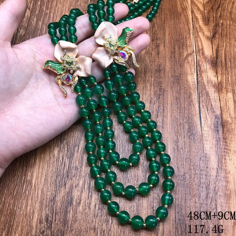 Medieval vintage temperament personality versatile green agate earrings tassel necklace
Medieval vintage temperament personality versatile green agate earrings tassel necklace