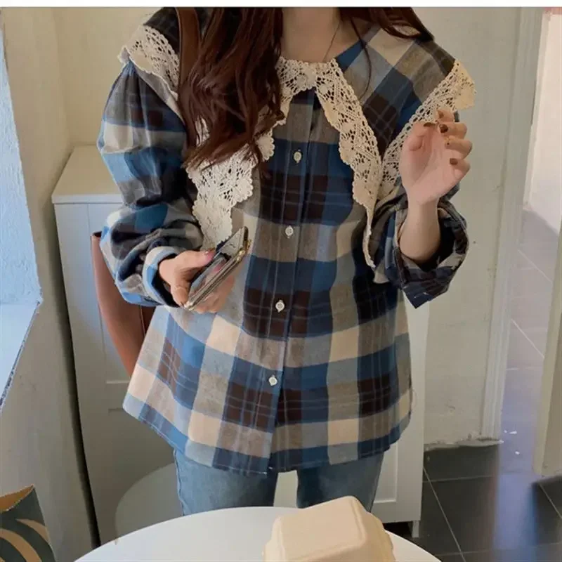 Loose Button Kawaii All-match Cardigan 2025 Spring Autumn New Plaid Printing Fashion Doll Collar Shirt Women High Street Casual
Loose Button Kawaii All-match Cardigan 2025 Spring Autumn New Plaid Printing Fashion Doll Collar Shirt Women High Street Casual